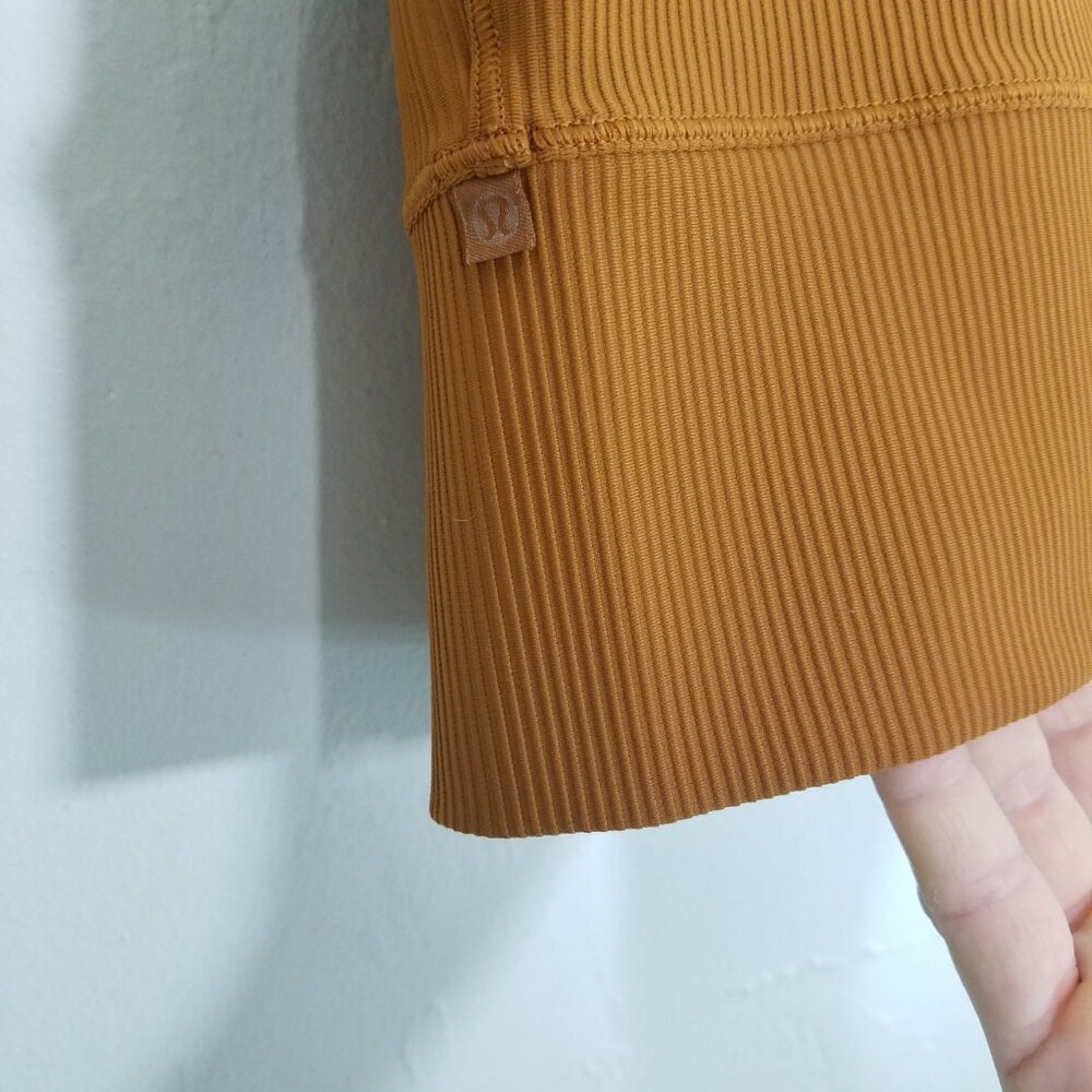 Like New Lululemon Ribbed Cropped Tank Top - Picture 3 of 3